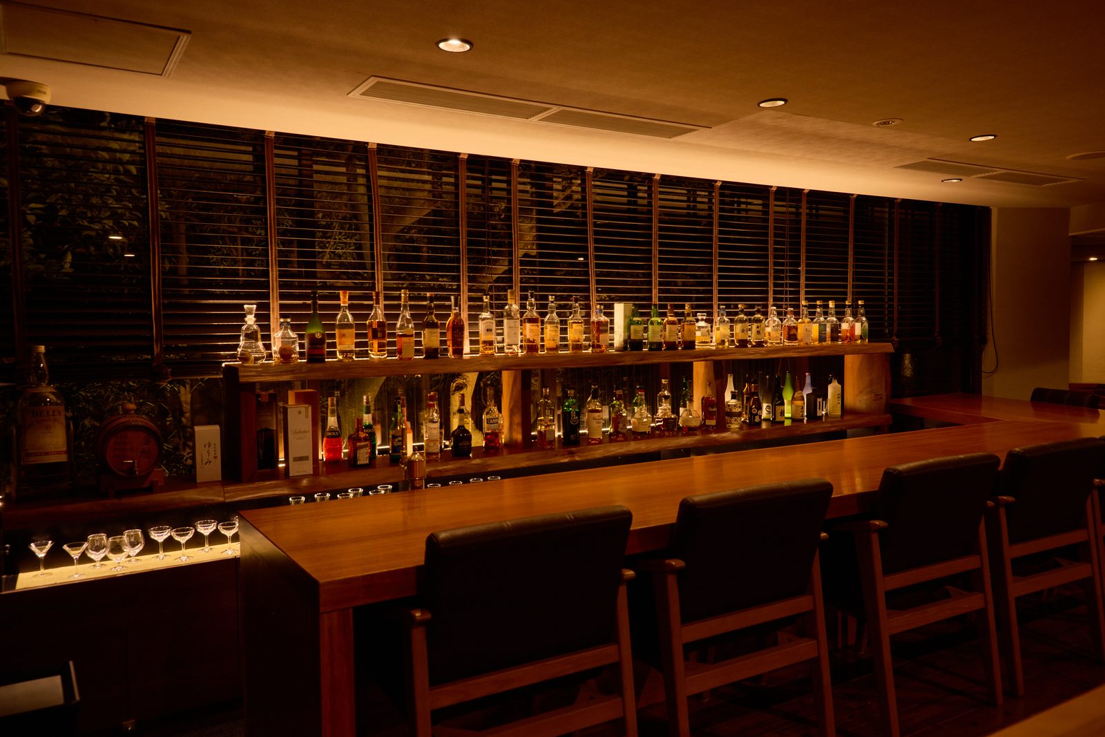 The bar lounge counter at UMI